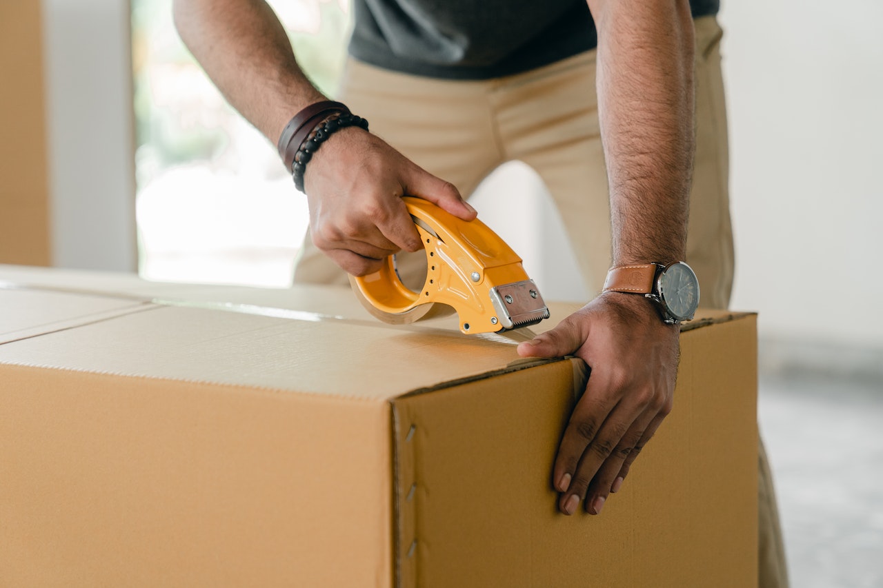 Do UPS, FedEx, USPS, and DHL Deliver on Black Friday?
